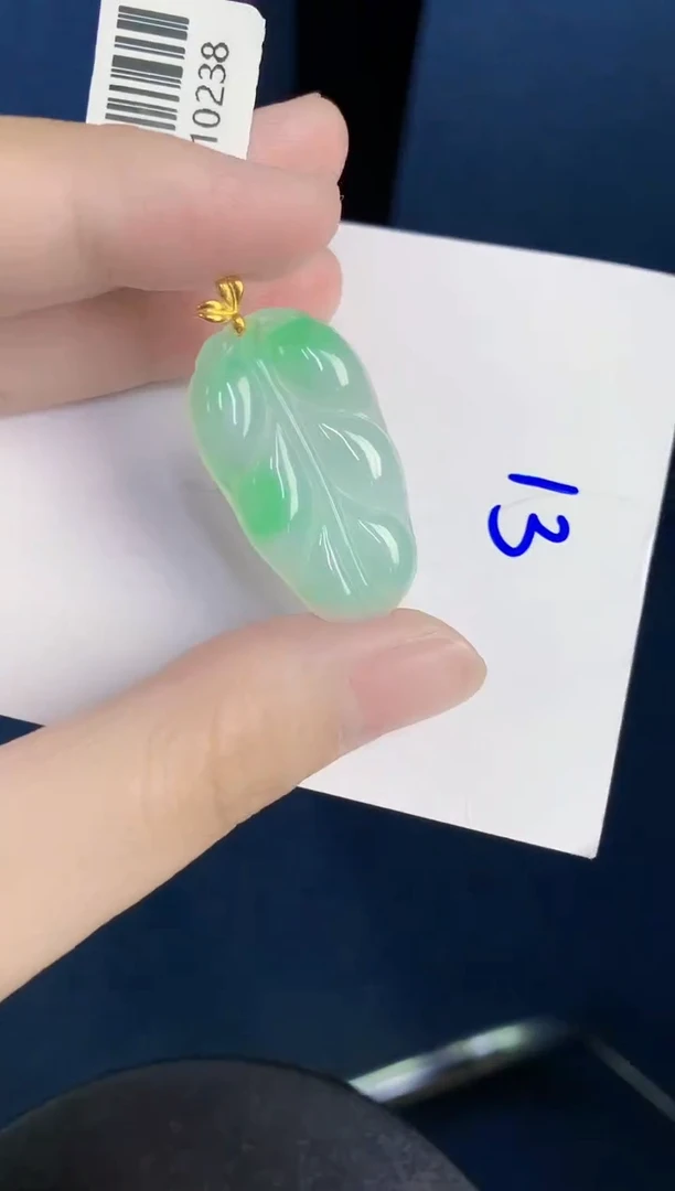 颈饰18K金镶嵌翡翠天然翡翠缅甸A货