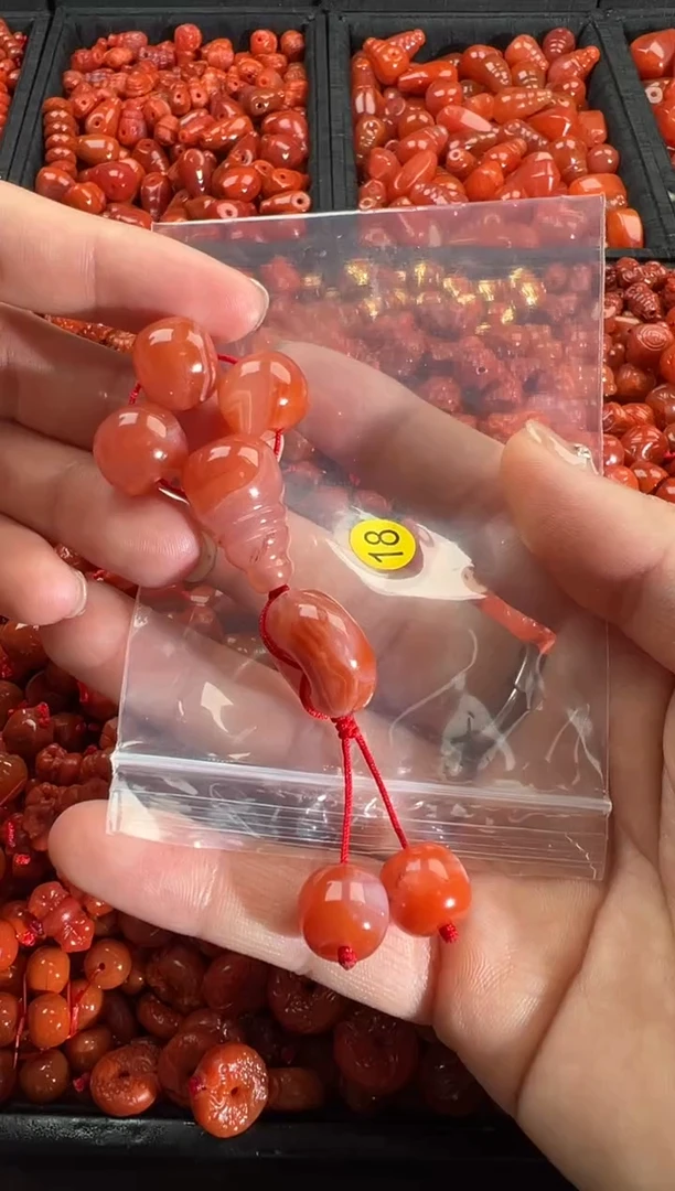 【闪购商品】南红玛瑙颈饰未镶嵌1