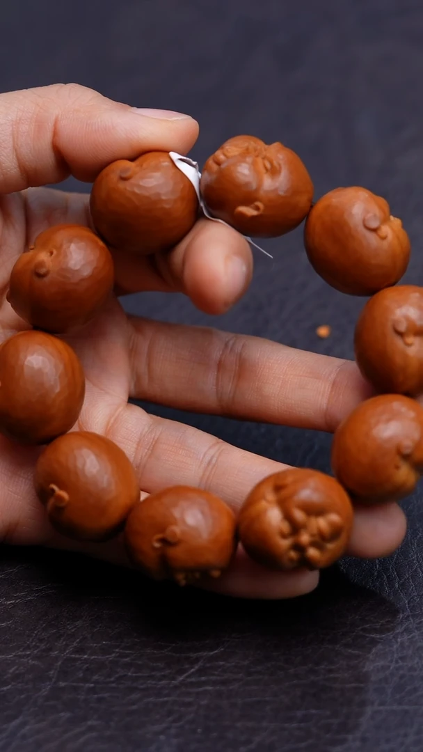 吊坠橄榄核钻面百态