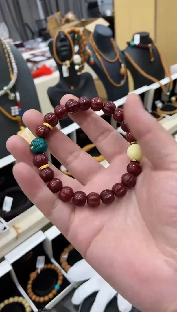 菩提手串/手链机刷玉化猴头鲨鱼背手串