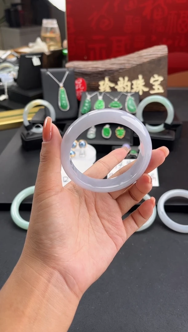 未镶嵌手镯翡翠手镯