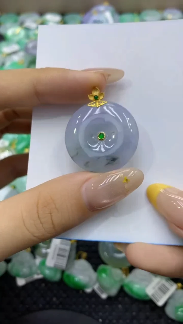 颈饰18K金镶嵌翡翠天然缅甸翡翠A货