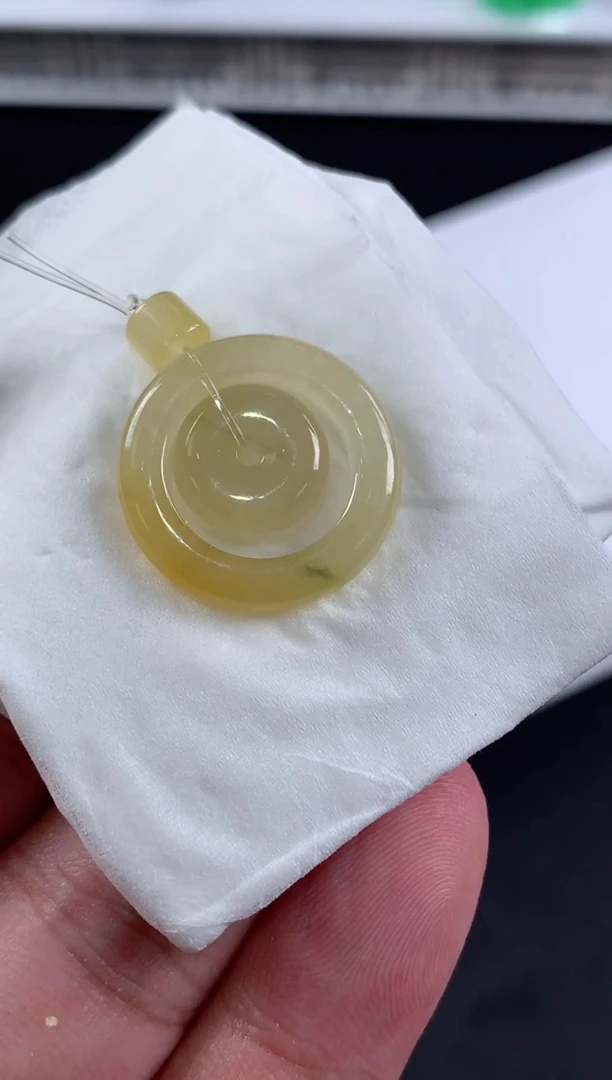 未镶嵌定制翡翠小*兔翡翠