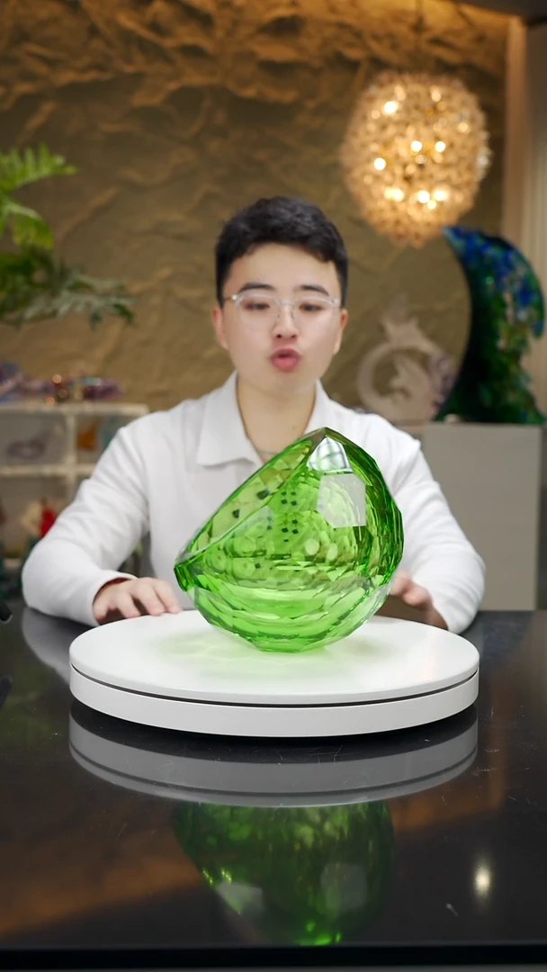 手工艺品琉璃祖母绿聚宝盆