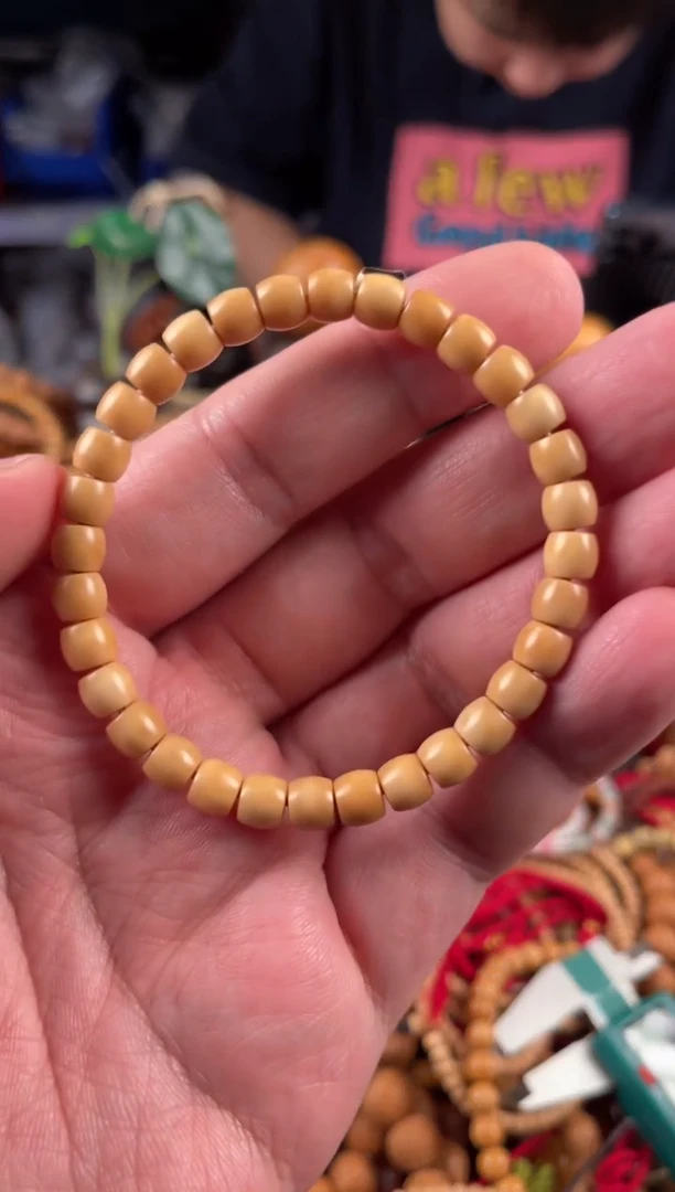 白玉菩提吊坠王胖子文玩工作室龙脊7*6左右直切