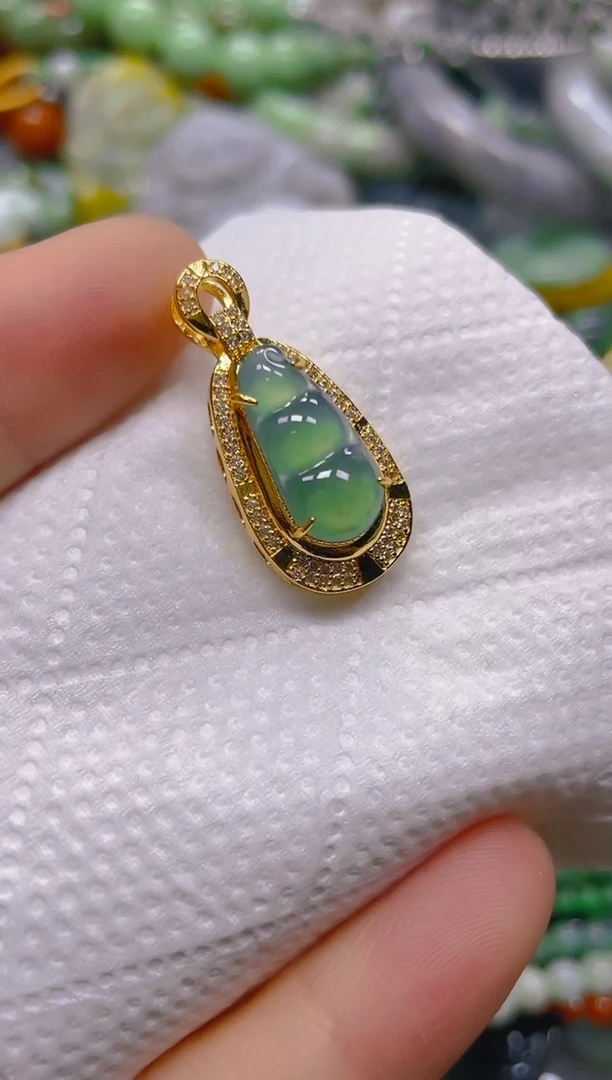 翡翠未镶嵌颈饰/G/翡翠A货一图一物