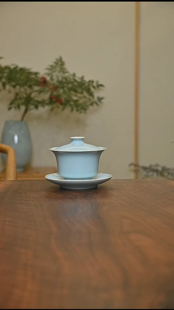 马蹄盖碗 天青 微瑕 朱晓辉手签款