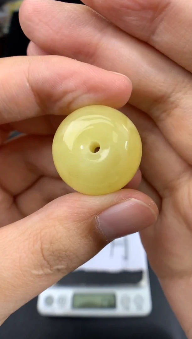 琥珀未镶嵌珠宝奇石1