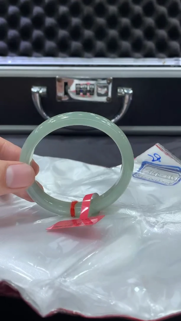 未镶嵌手镯翡翠翡翠手镯