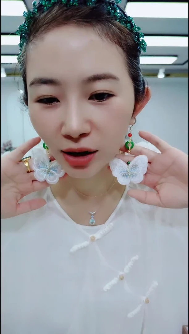 0962蝴蝶耳坠一对