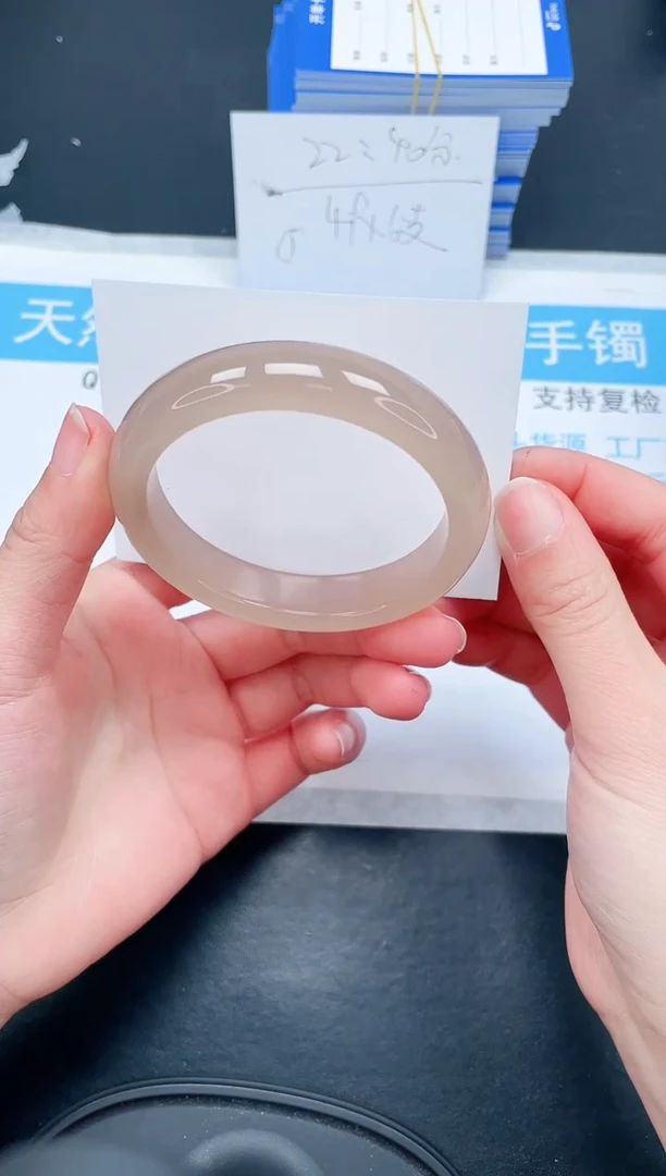 【闪购商品】石英质玉手镯未镶嵌9-60