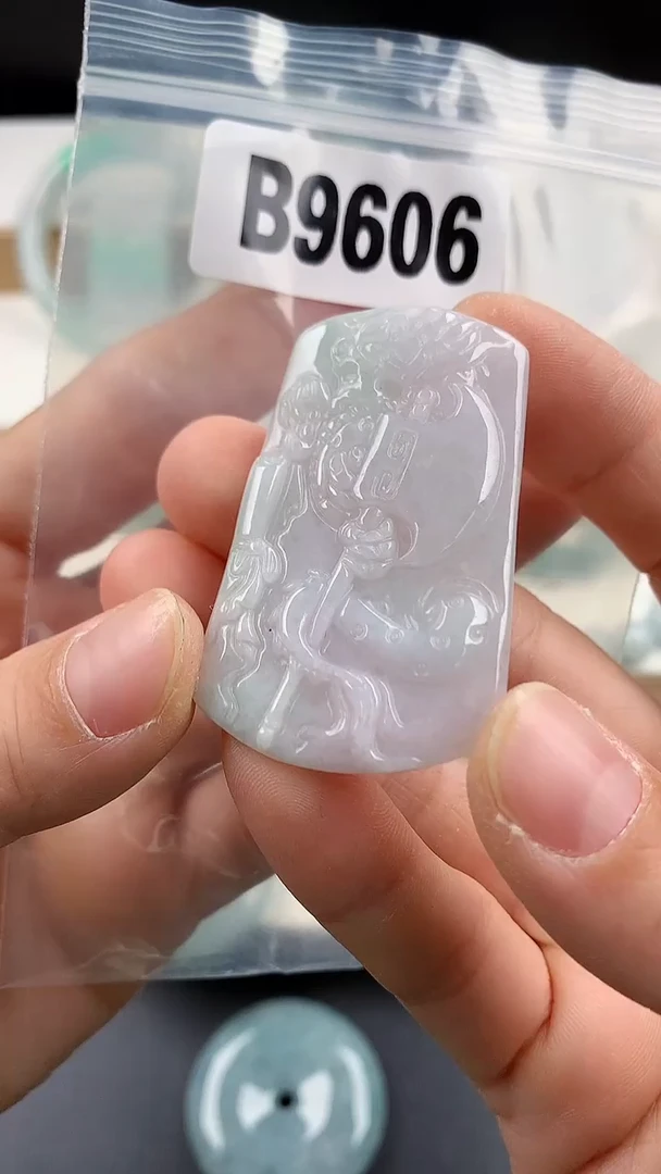 颈饰未镶嵌翡翠天然翡翠吊坠挂件