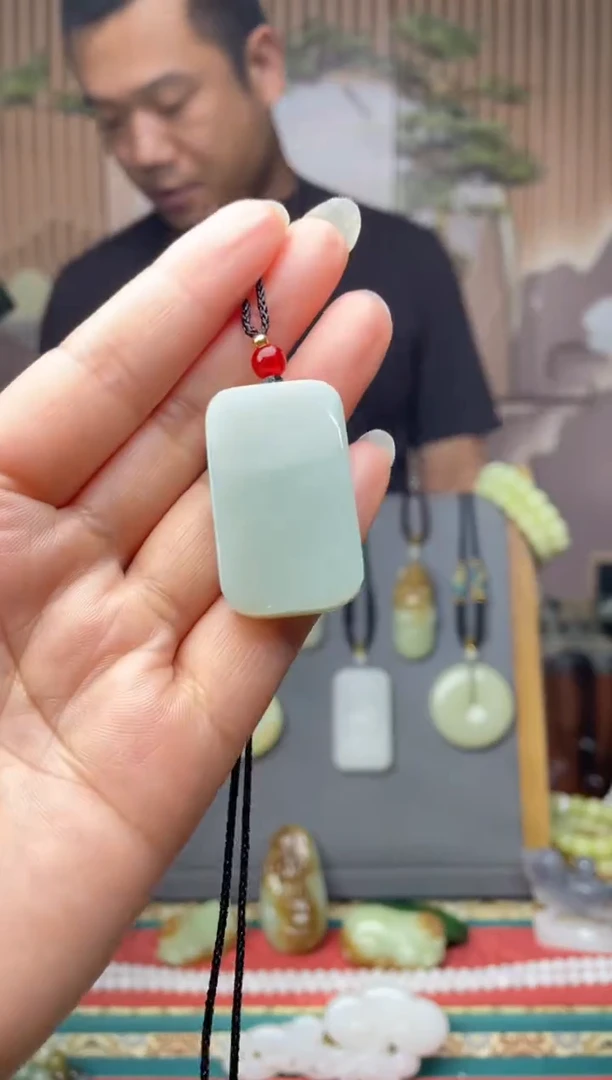 颈饰未镶嵌和田玉拍一发一