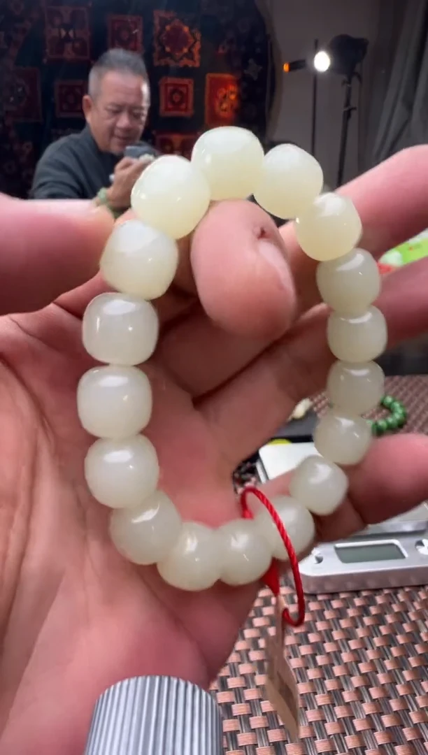 未镶嵌手串和田玉且末料金山白卡12老型手串