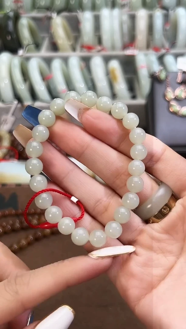 未镶嵌手串和田玉且末料青白玉手串卡8（多样性发其一）72分