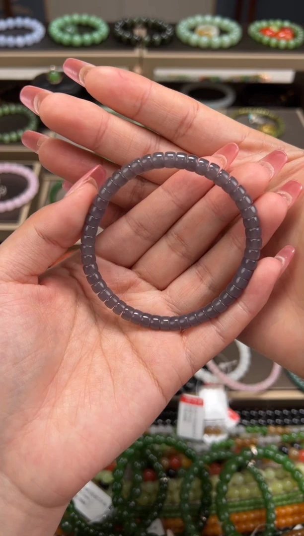 【闪购商品】和田玉手串未镶嵌烟紫卡6mm浅色