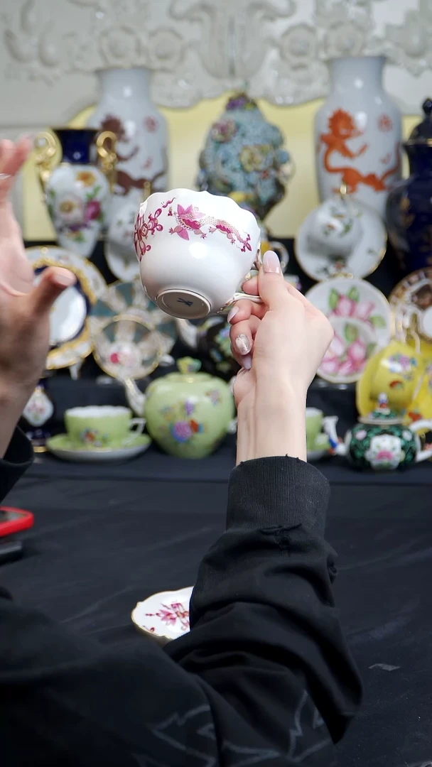 骨瓷婷婷中古器物如图所示24