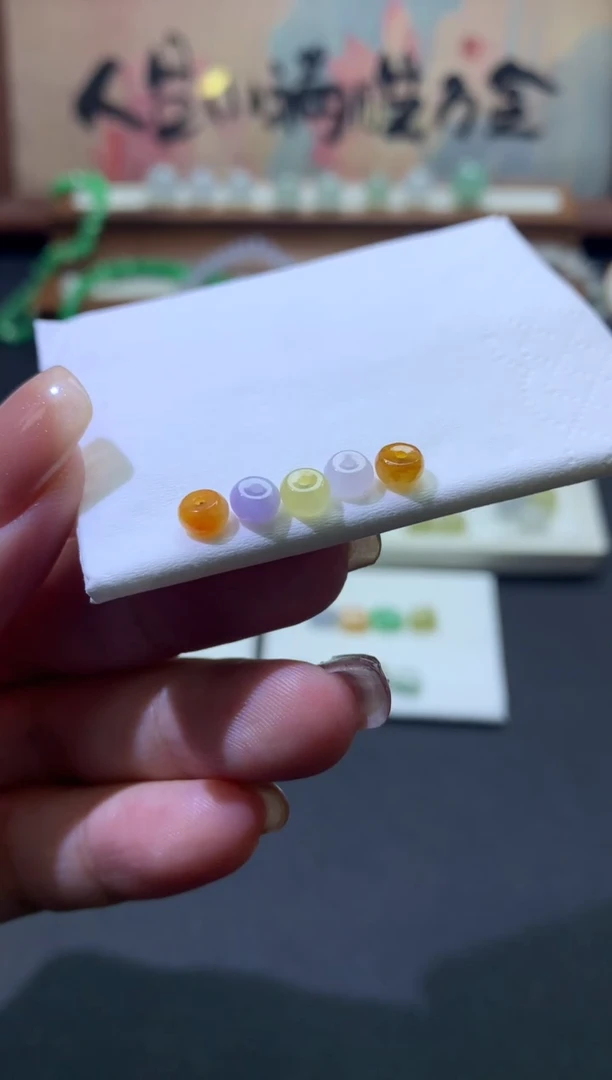 定制翡翠未镶嵌翡翠