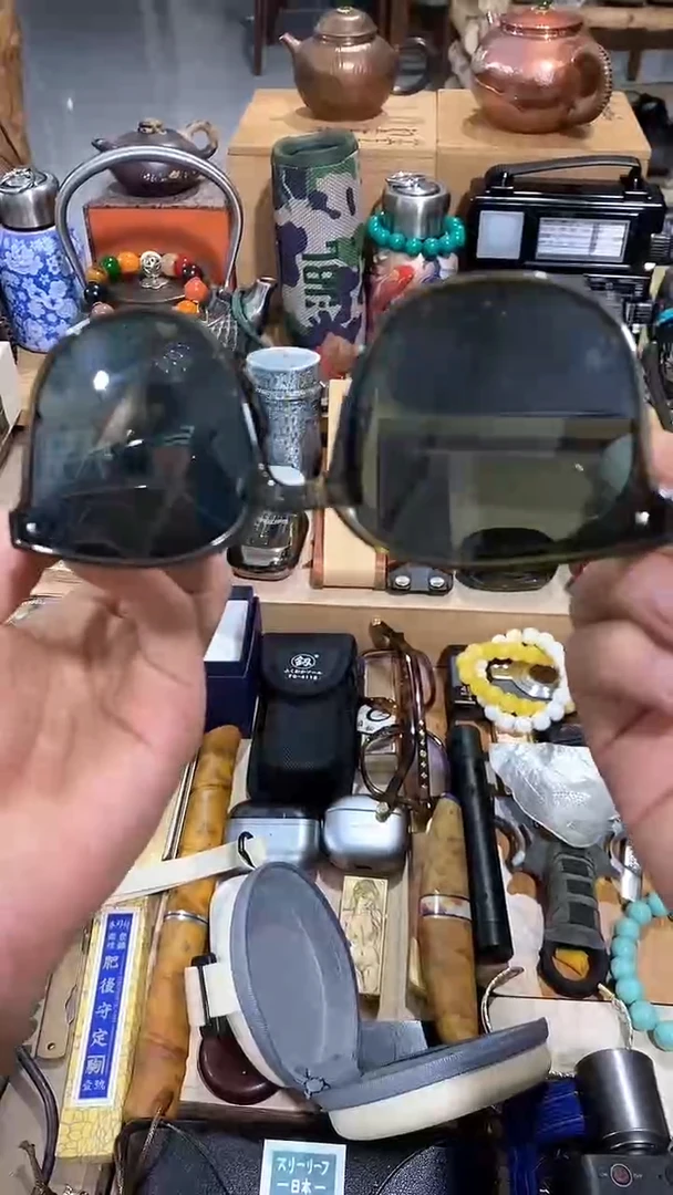 瓷片闪购商品   如图所示