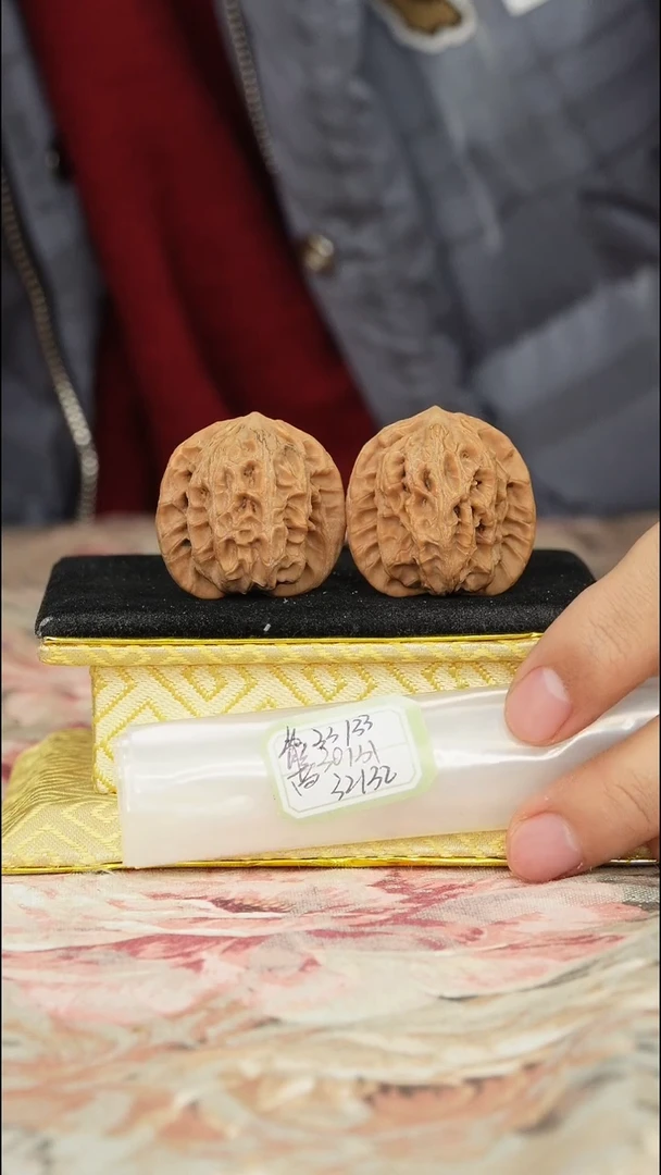 【闪购商品】文玩核桃把件宽边狮子头