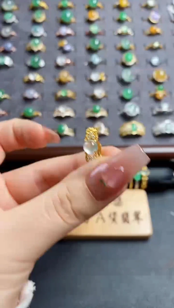 银S925镶嵌戒指翡翠.....
