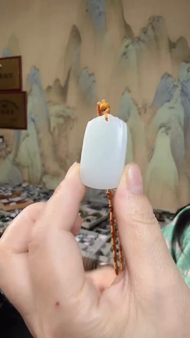 颈饰未镶嵌和田玉.