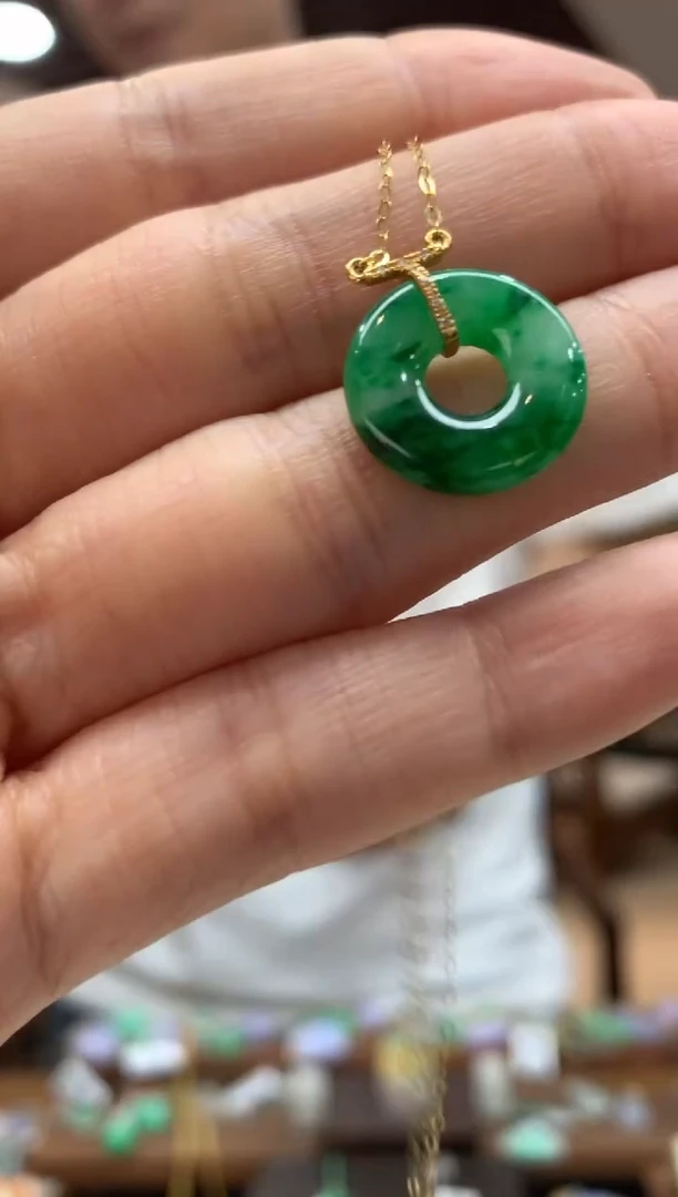 套链18K金镶嵌翡翠套链