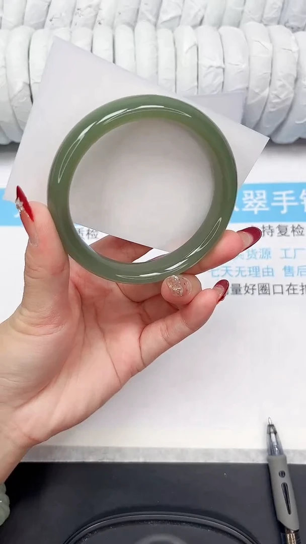 未镶嵌手镯石英质玉15-60.5HSC