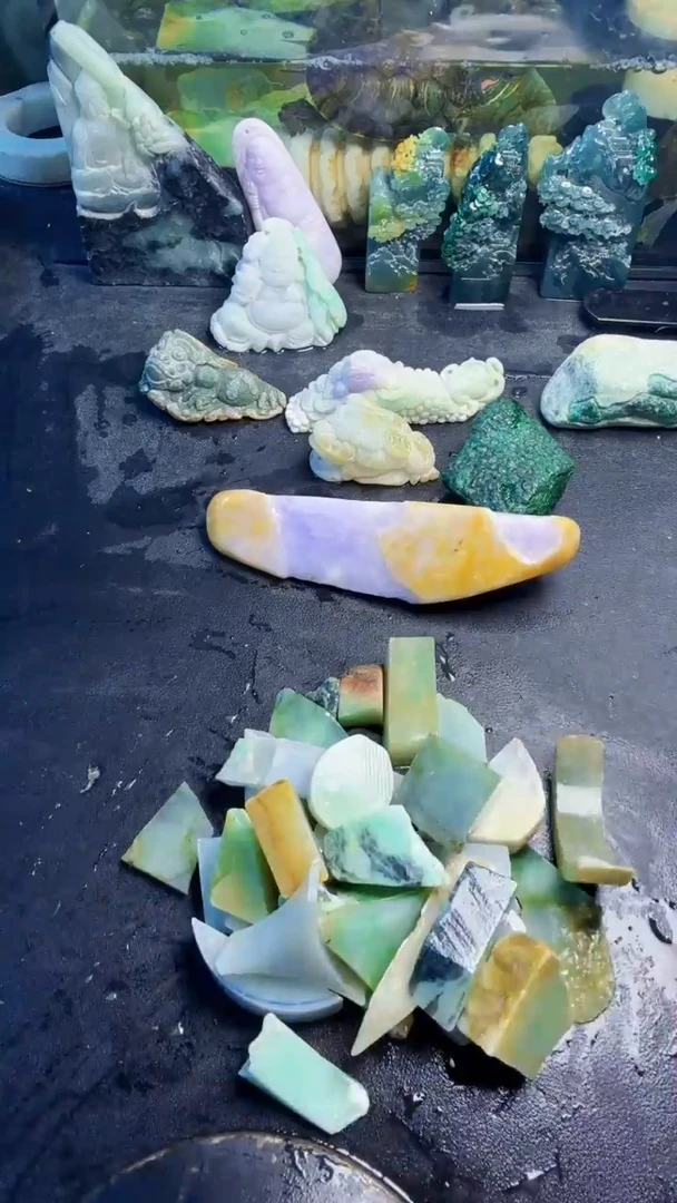颈饰未镶嵌翡翠天然翡翠084
