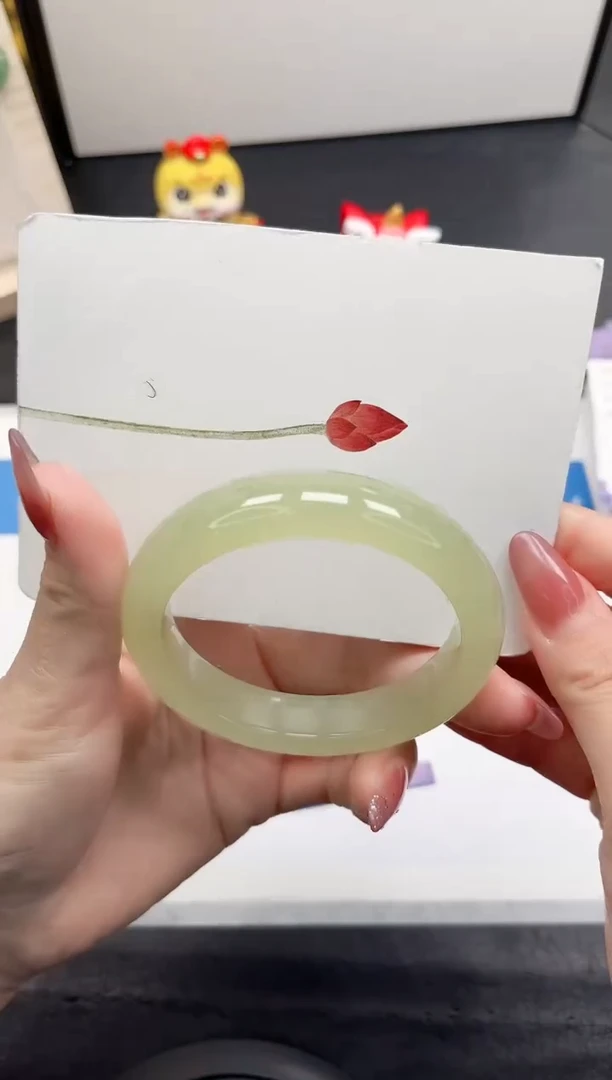 【闪购商品】石英质玉手镯未镶嵌103-60