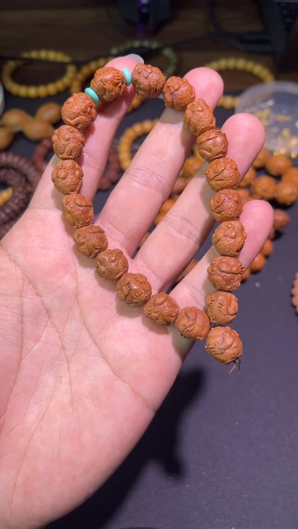 金刚菩提吊坠核桃金蟾雕刻手持