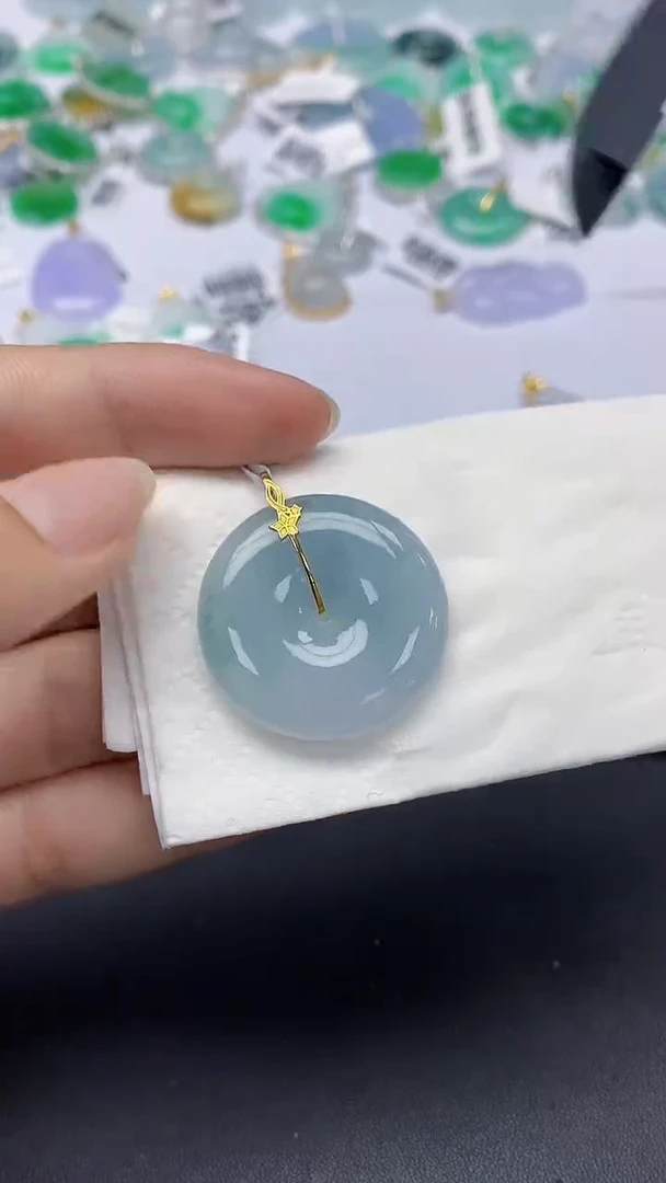 翡翠18K金镶嵌颈饰天然缅甸a货翡翠