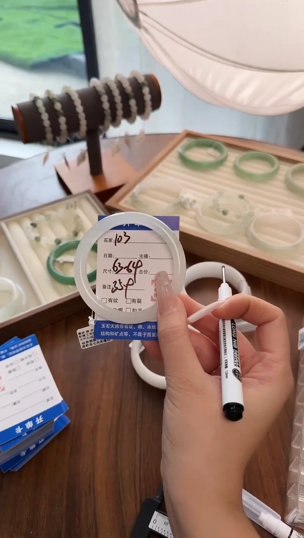 未镶嵌手镯石英质玉103//63/64