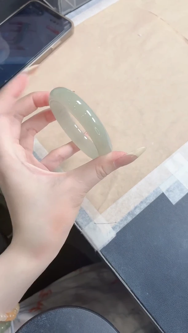 石英质玉手镯未镶嵌208-56.8东陵