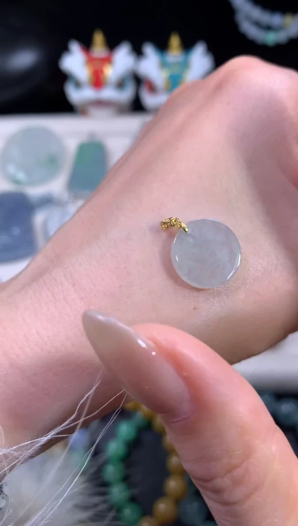 吊坠(不含链)18K金镶嵌翡翠