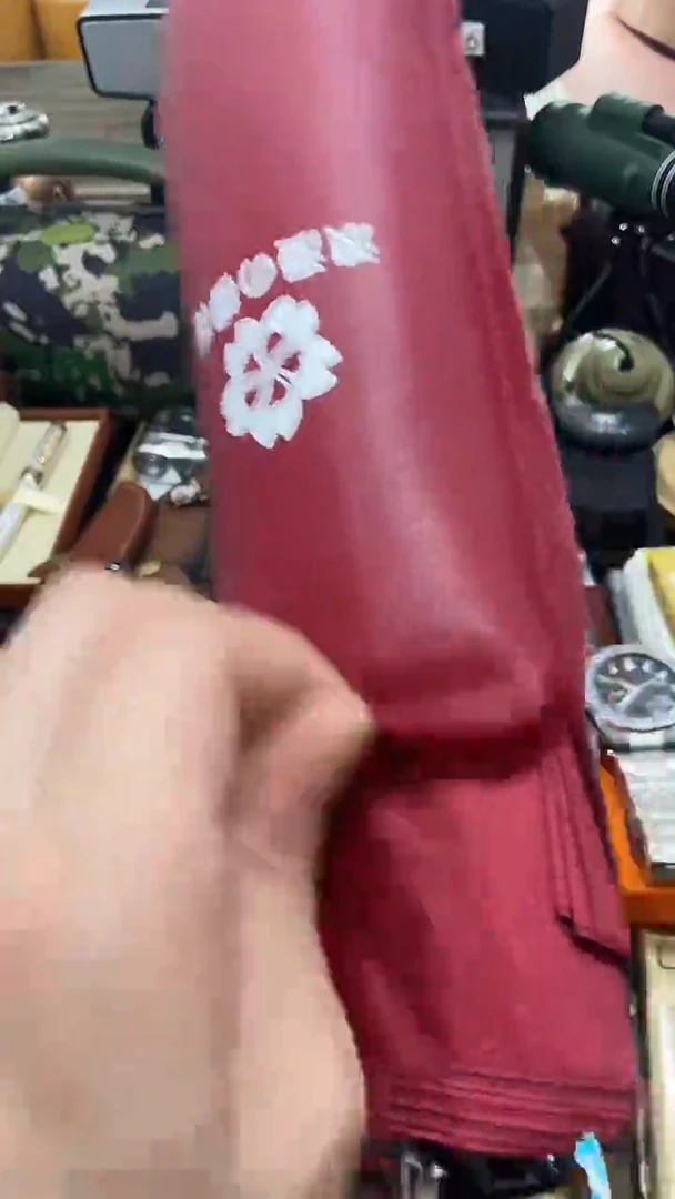 瓷片闪购商品  如图所示