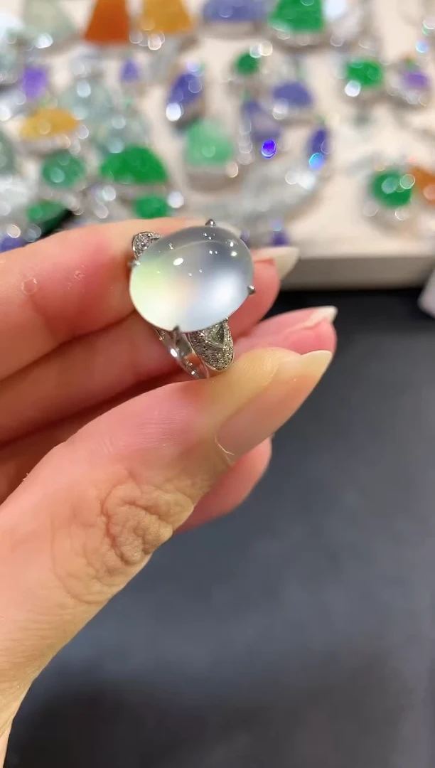 翡翠戒指18K金镶嵌m64