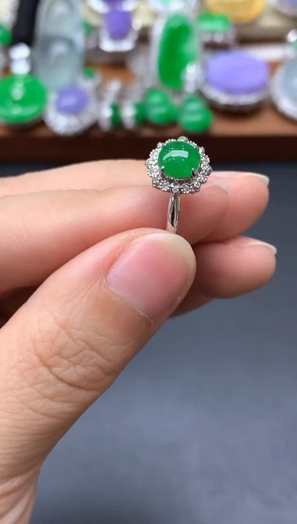 18K金镶嵌戒指翡翠66-中国好珍宝