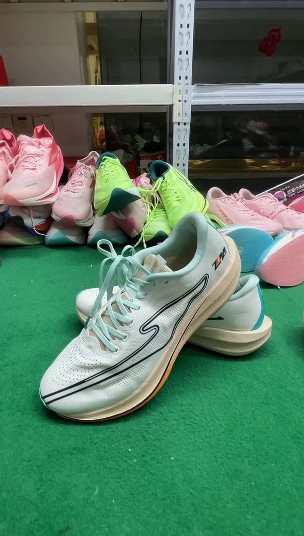 用****3这是个大鞋店家的鞋054