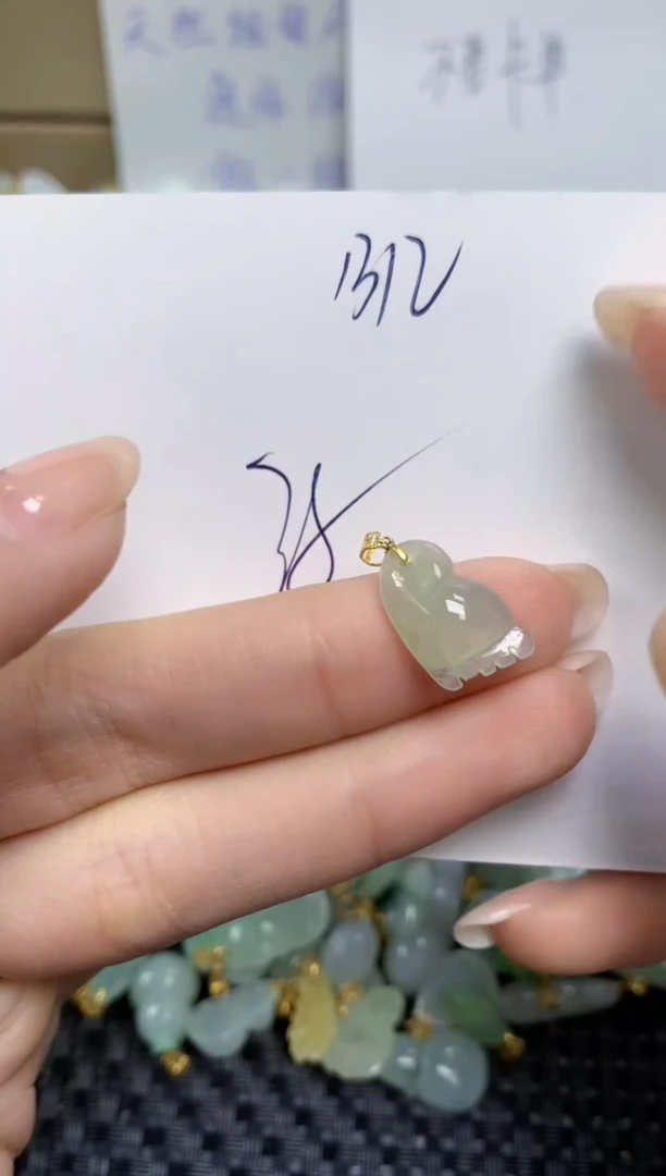 【闪购商品】翡翠颈饰18K金镶嵌天然缅甸A货翡翠