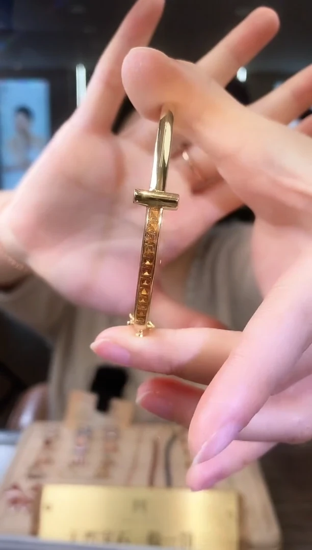 【闪购商品】水晶手镯银S925镶嵌04天然宝石