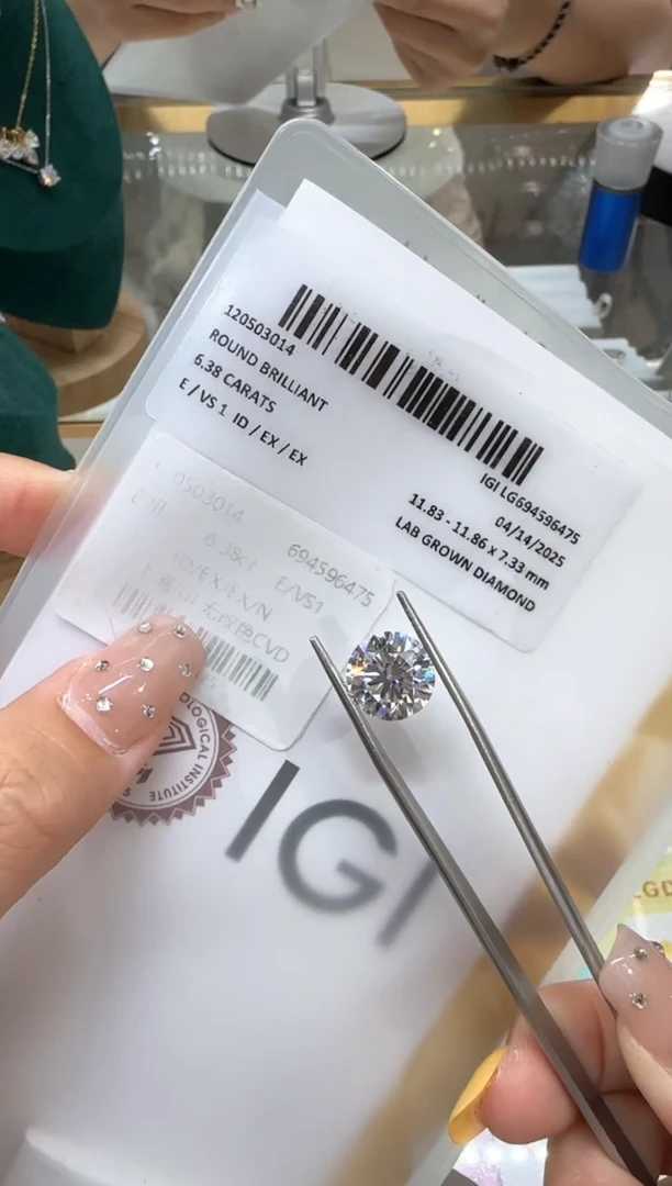 实验室培育钻石裸石未镶嵌@6.38 ct 先鉴赏，再定制！