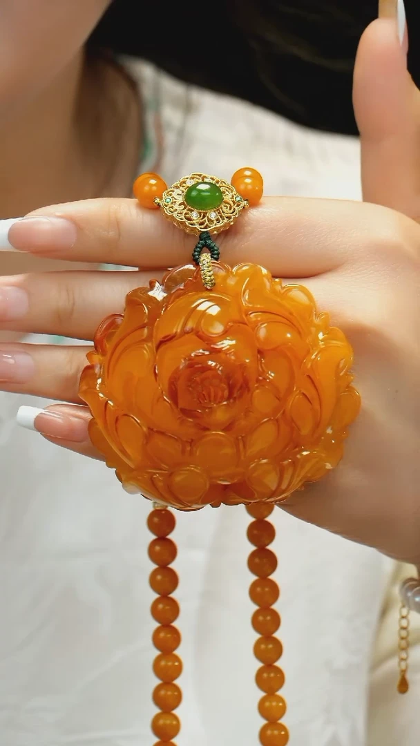 琥珀吊坠(赠链)未镶嵌信***?牡丹花套装 裸72g 一套97g