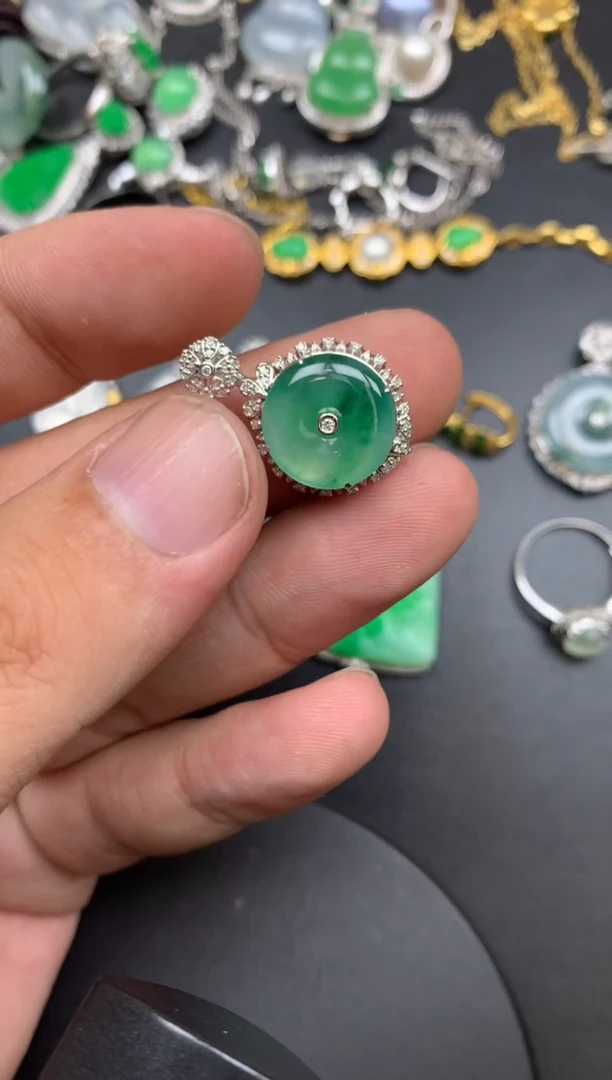 颈饰18K金镶嵌翡翠西*傻丫头商品不退不换