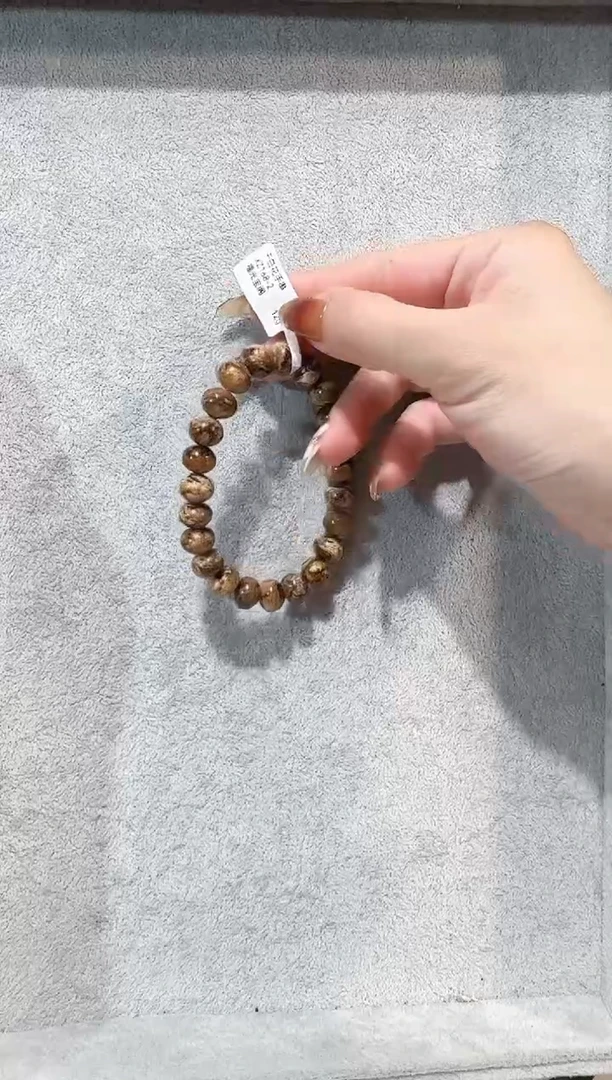 手链琥珀未镶嵌啊*干白花   10M