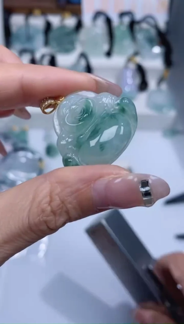 颈饰银S925镶嵌翡翠吊坠