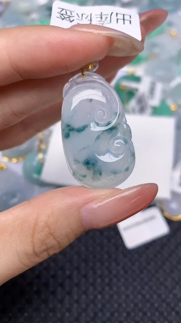 翡翠18K金镶嵌颈饰天然翡翠a货