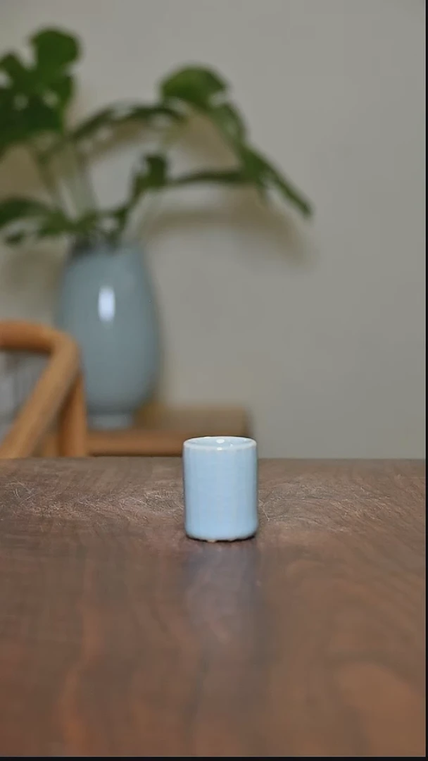 杯盖置 天青釉 微瑕无款