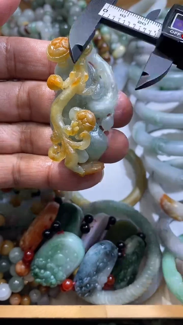 未镶嵌定制翡翠毛货