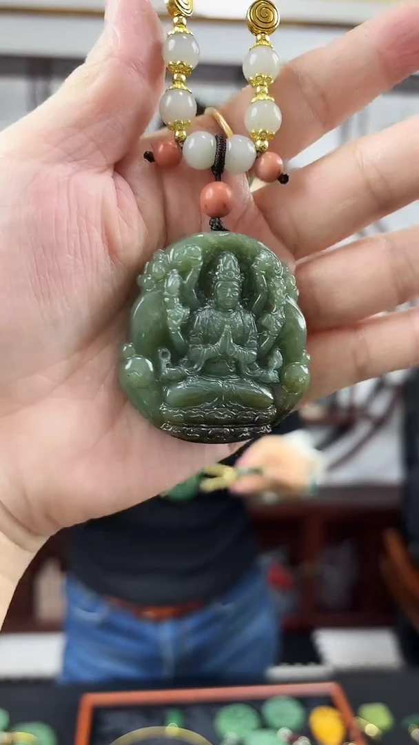 颈饰未镶嵌和田玉1